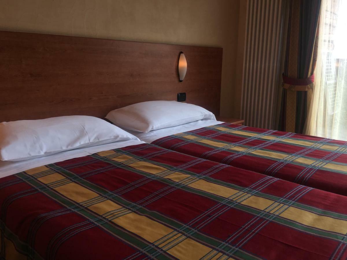 Ski Holidays Apartments Livigno Eksteriør billede